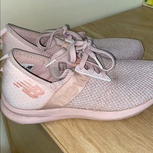 NB Women’s Sneakers